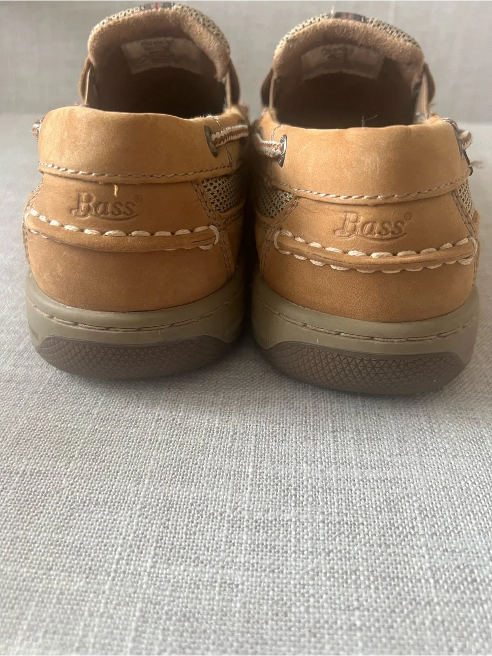 GH Bass & Co. Tan leather loafers, men’s 8, casual preppy office dressy